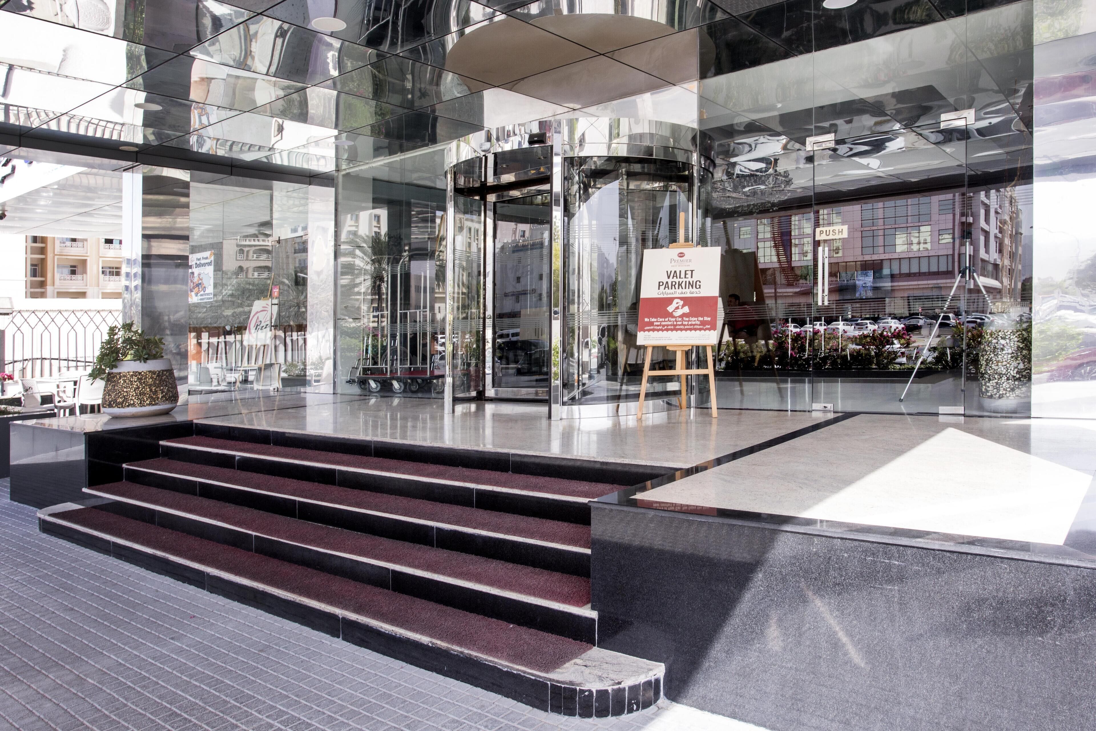 المنشأة من الخارج