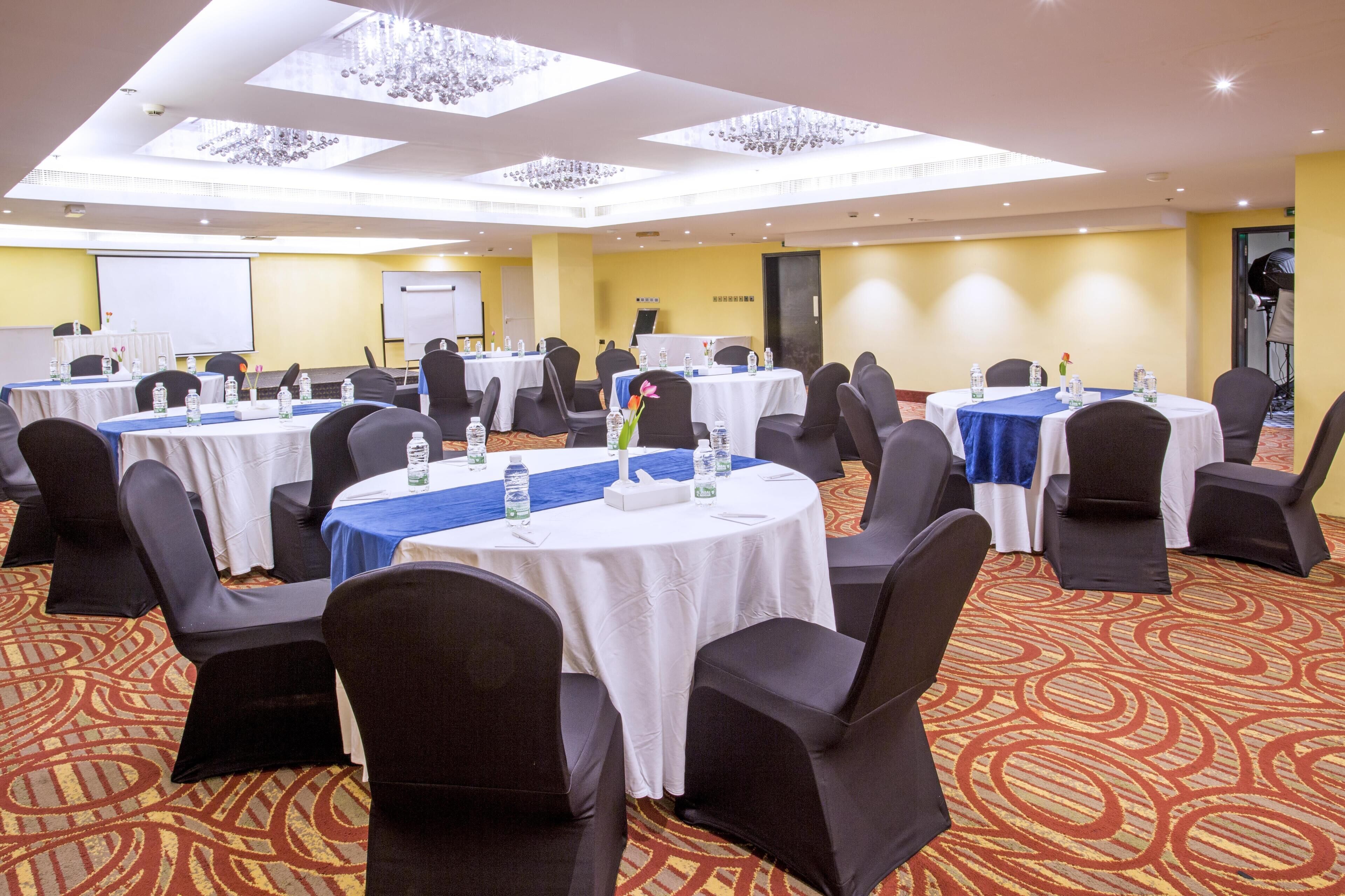 Photo - Best Western Premier Muscat
