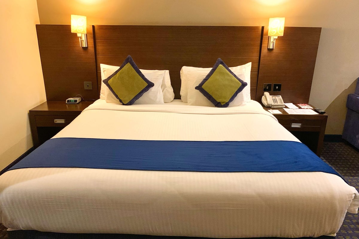 Sábanas de algodón egipcio, camas con pillow-top y minibar