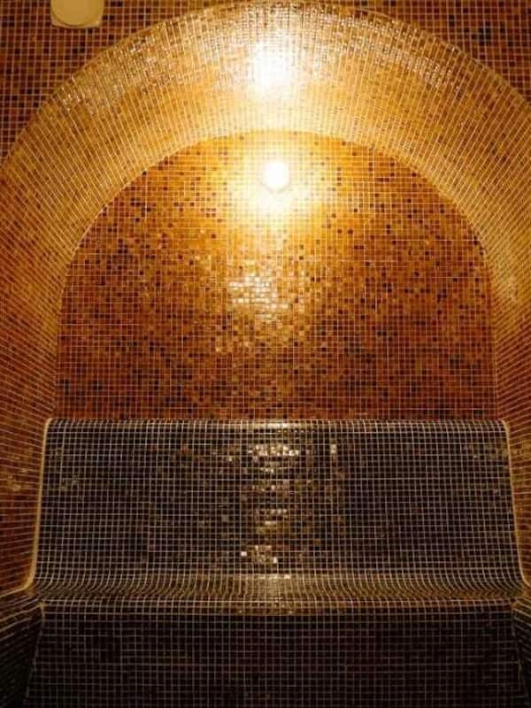Sauna, Körperbehandlungen, Hydrotherapie, Aromatherapie