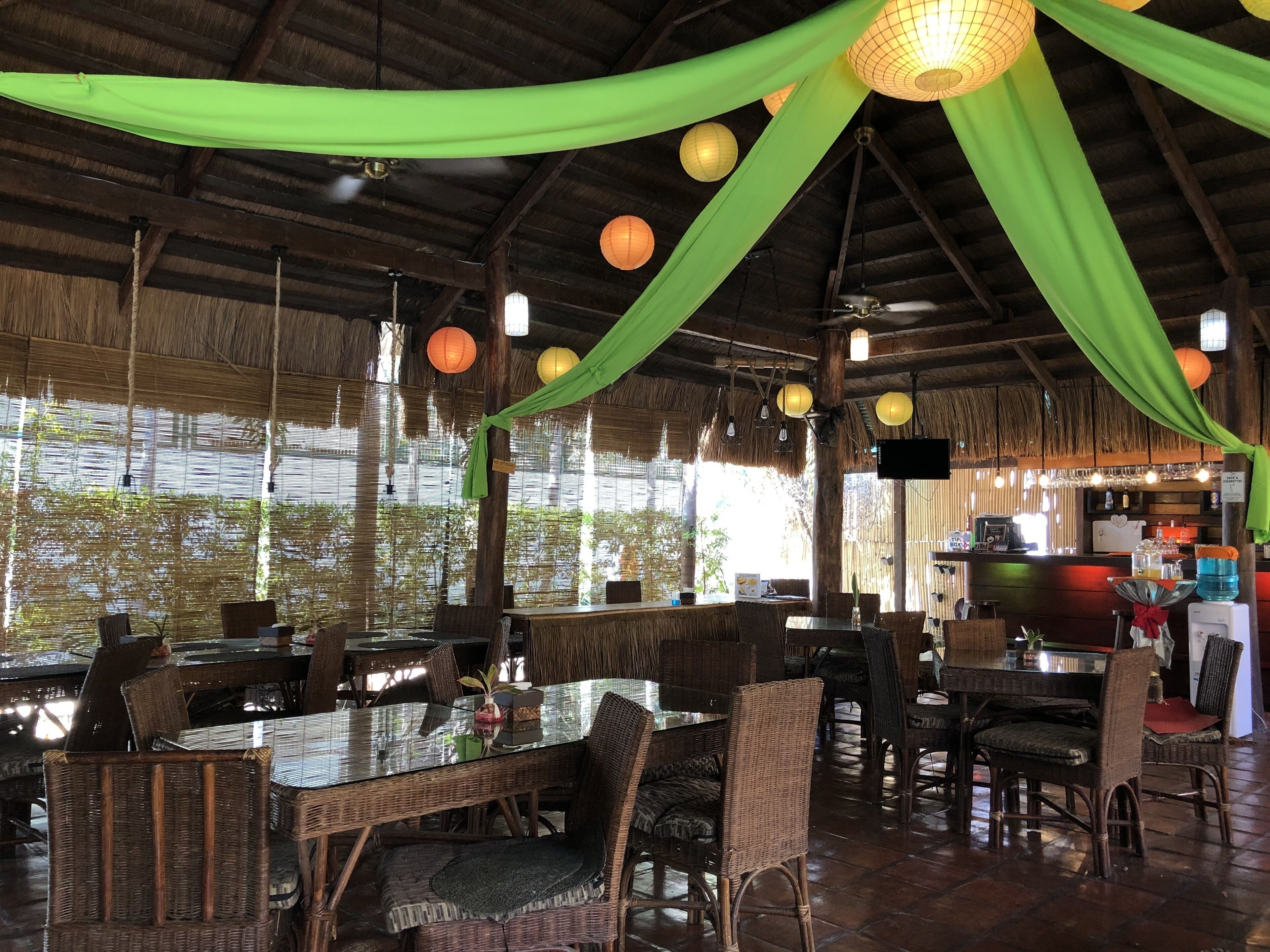 daily cooked-to-order breakfast (php 350 per person)