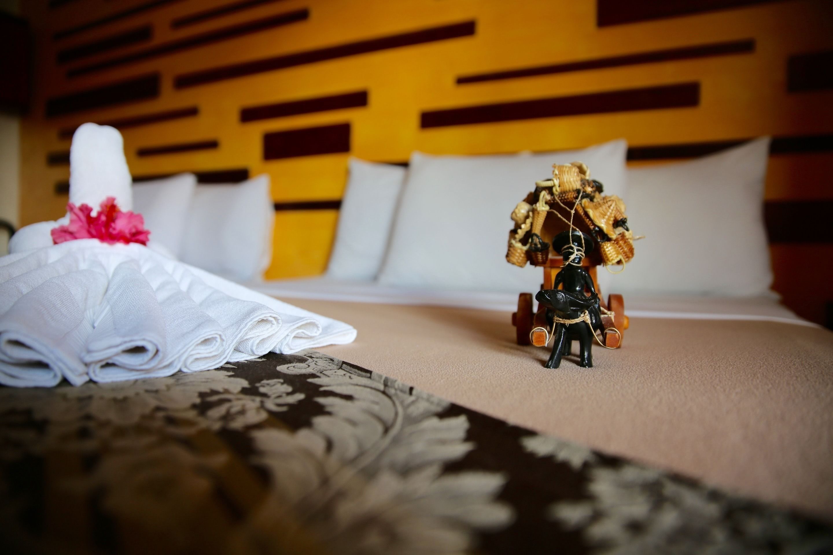 family superior room with 2 double beds | desk, free wifi, bed sheets