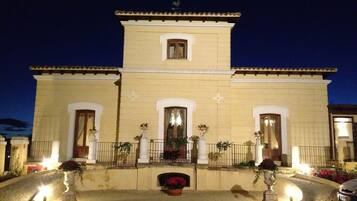 Facciata della struttura