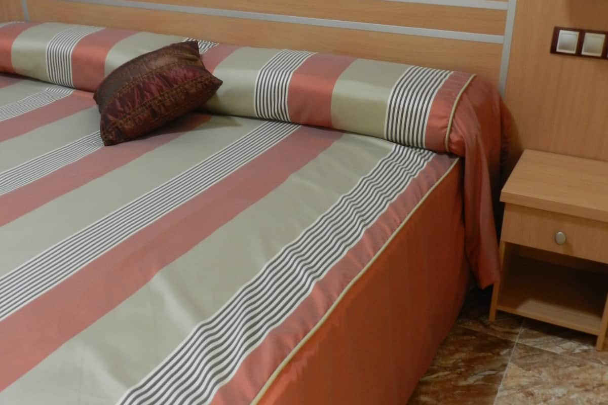 standard twin room, balcony | minibar, in-room safe, desk, soundproofing