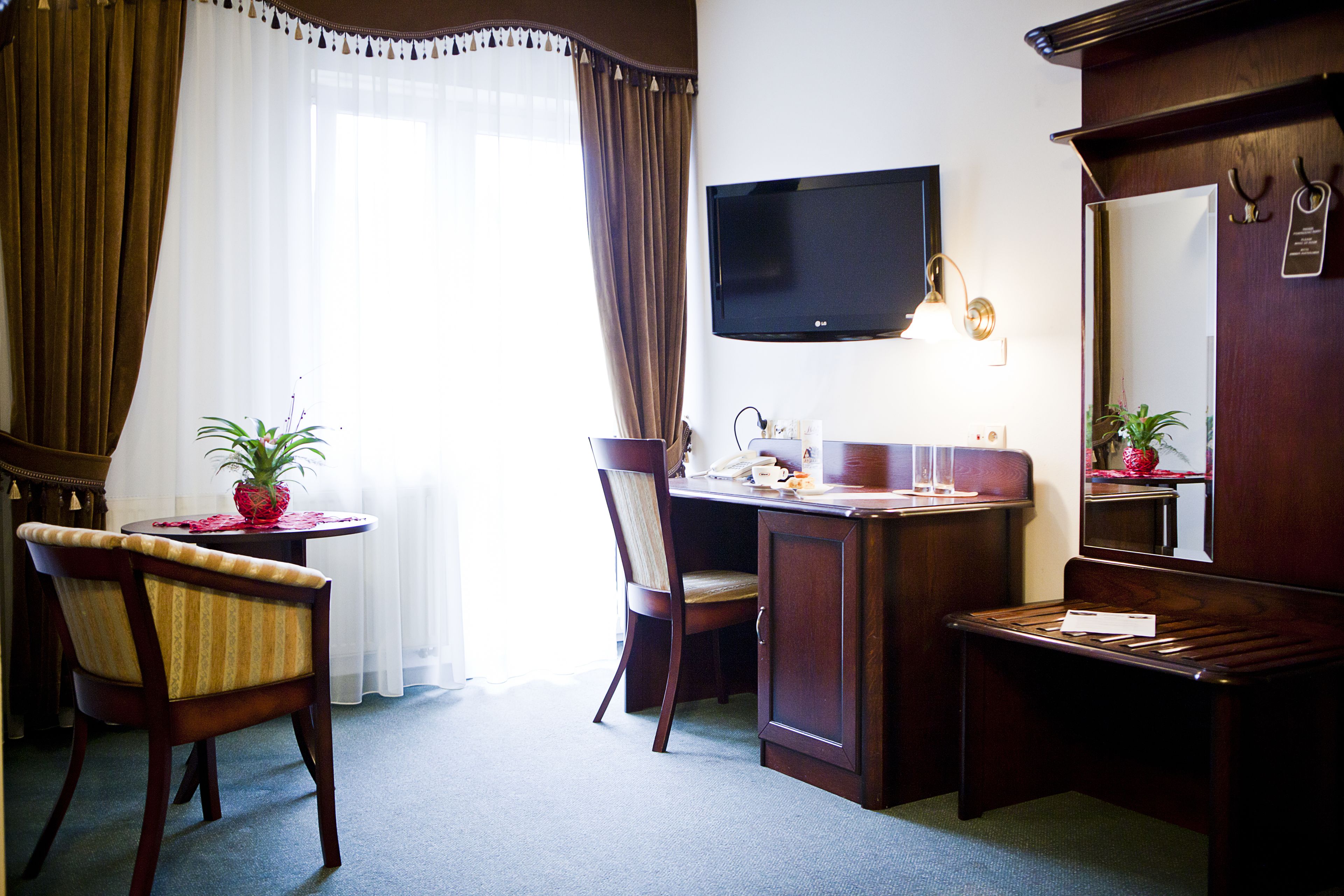 premium double room | hypo-allergenic bedding, individually decorated, individually furnished