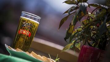 Tempat makan outdoor