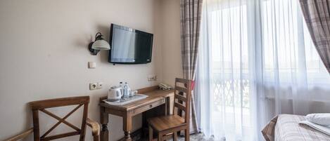 Premium Double Room | Hypo-allergenic bedding available, desk, blackout drapes, soundproofing