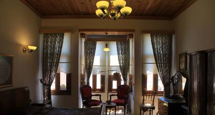 Tom Square Boutique Hotel