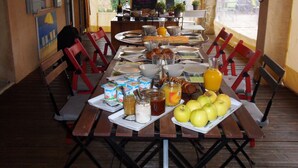 Breakfast area - Le Jardin d'Ivana (Oppede)