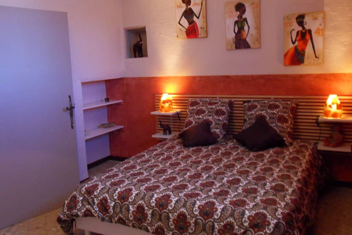 Suite Deluxe, hidromasaje | Muebles diferentes, escritorio, cunas gratuitas y wifi gratis