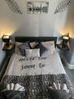 Superior Double Room, Ensuite, Sea View (room 4) | WiFi - The Westbourne House (Blackpool)
