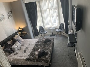 Superior Double Room, Ensuite, Sea View (room 4) | WiFi - The Westbourne House (Blackpool)