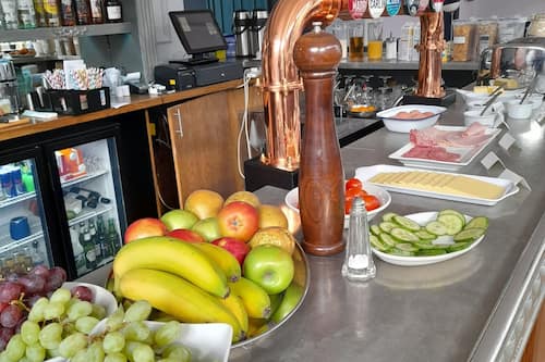 Tägliches kontinentales Frühstück gegen Gebühr