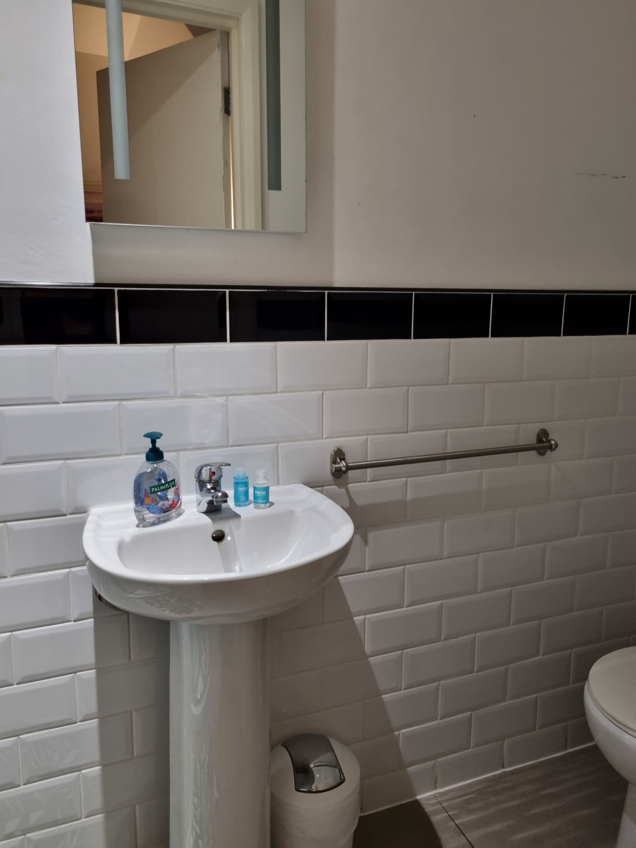 Photo - The Windmill Hotel