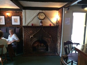 Fireplace - Ye Olde Red Lion (Newbury)