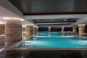 Indoor pool - Sheraton Changchun Jingyuetan Hotel (Changchun)