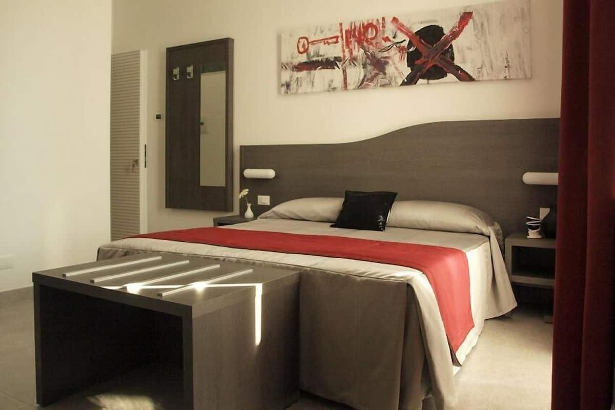 Minibar, in-room safe, soundproofing, free cots/infant beds