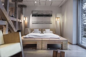 Hypo-allergenic bedding, pillowtop beds, individually decorated - Hotel Galery69 (Stawiguda)