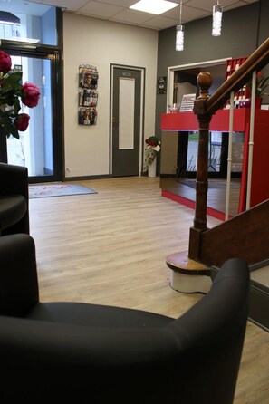 Lobby - Hotel Pedussaut (Saint-Gaudens)