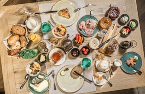 Gratis morgenmadsbuffet hver dag