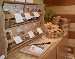 Breakfast buffet - Ferienhotel Moarhof (Lienz)