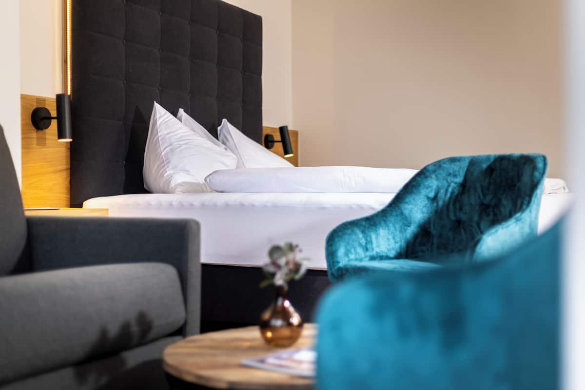 Basic Double Room | Hypo-allergenic bedding, in-room safe, desk, iron/ironing board