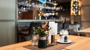 Bar (on property) - Ferienhotel Moarhof (Lienz)