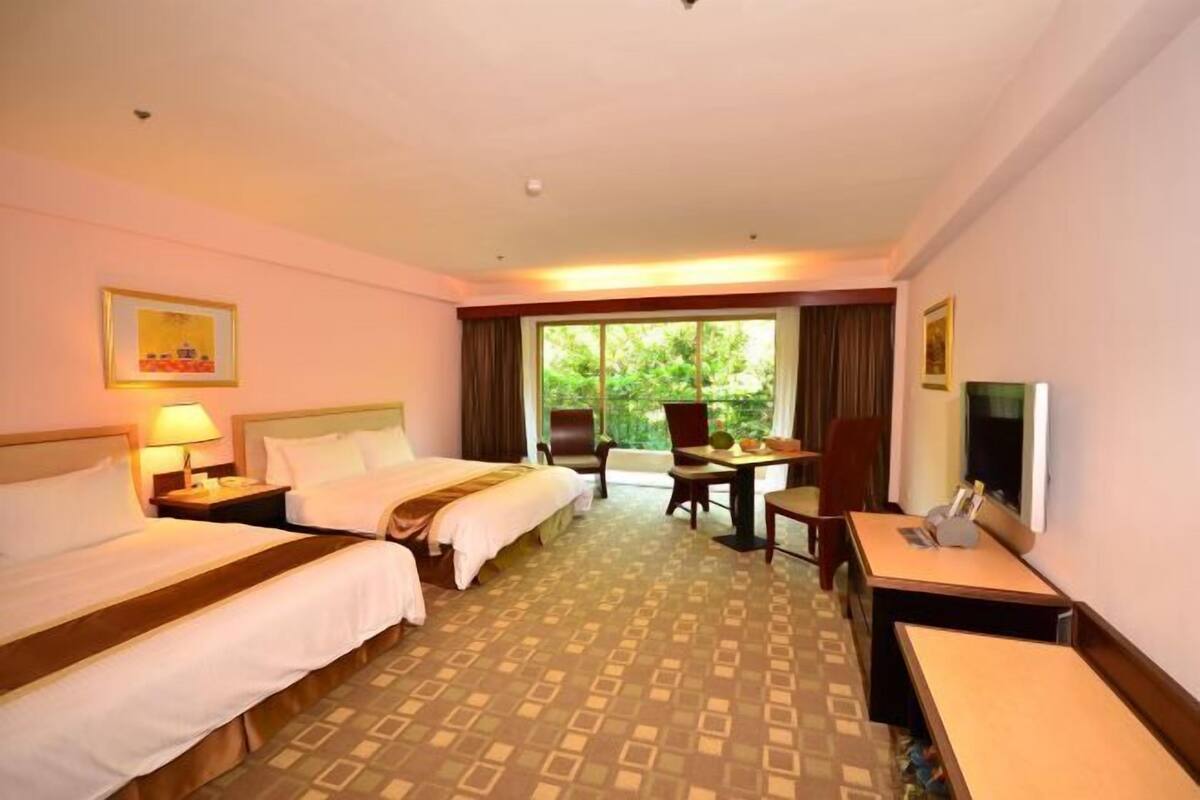 1 bedroom, down comforters, in-room safe, laptop workspace