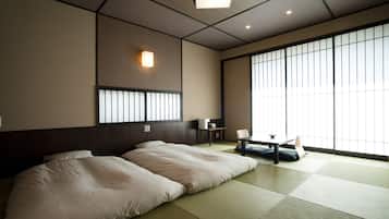 傳統客房, 吸煙房 (with an outdoor bathroom) | 書桌、熨斗/熨衣板、免費無線上網、床單