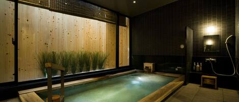 Bain à remous intérieur