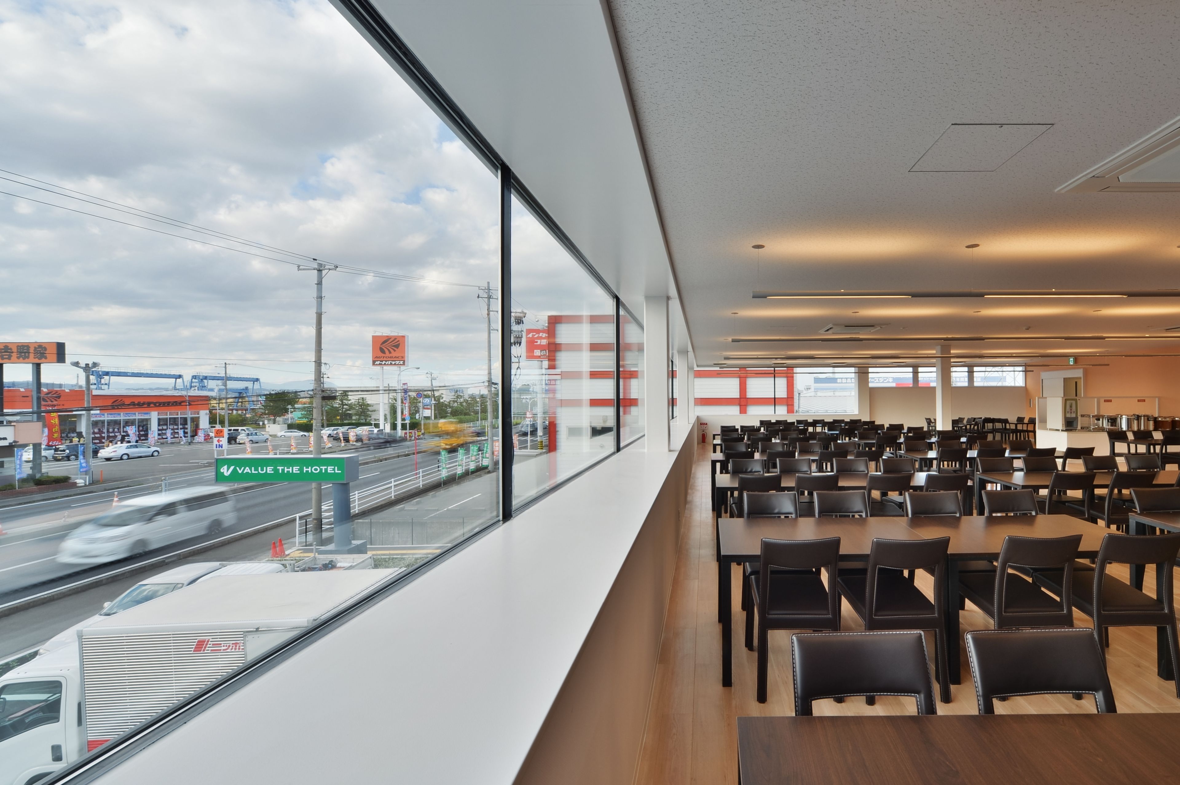 breakfast and dinner served