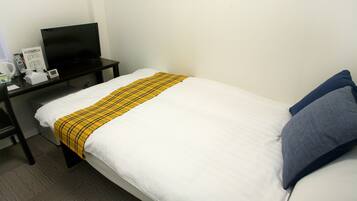 Rom, ikke-røyk (Semi Double, Simmons Bed) | Skrivebord, skrivebord for bærbar PC og strykejern/-brett