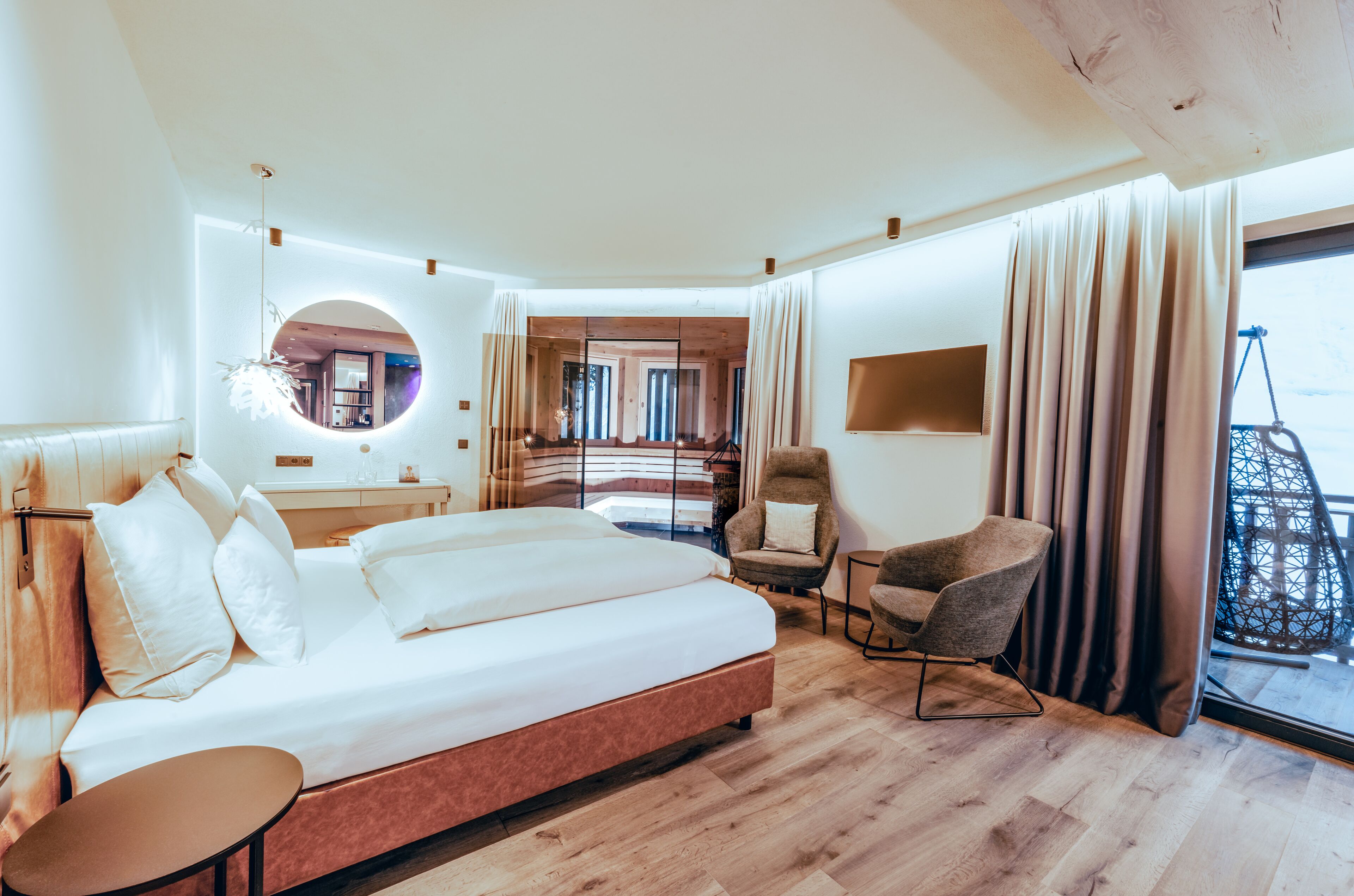 1 bedroom, in-room safe, desk, free wifi