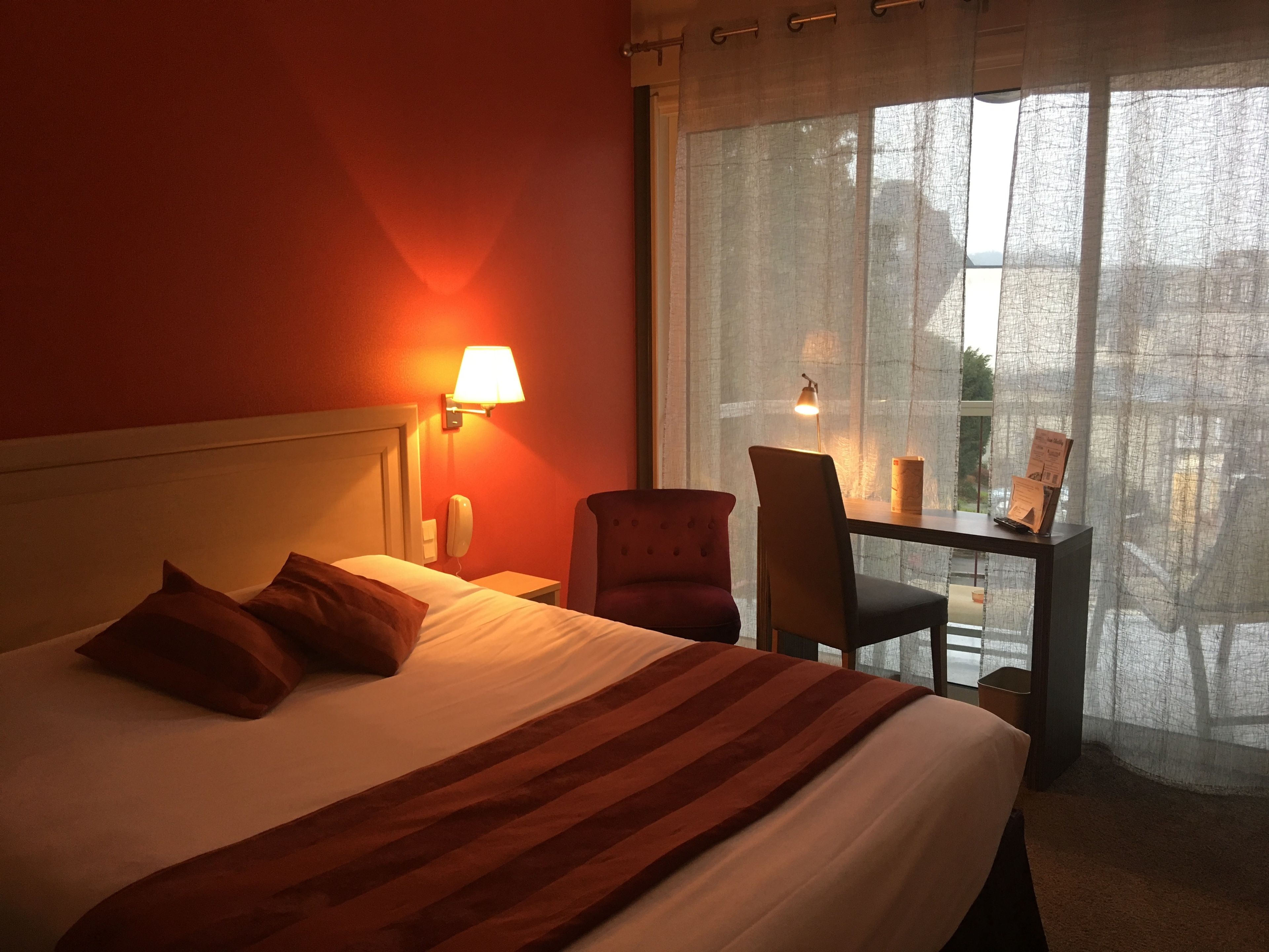 standard double room, balcony | in-room safe, individually decorated, desk, blackout curtains