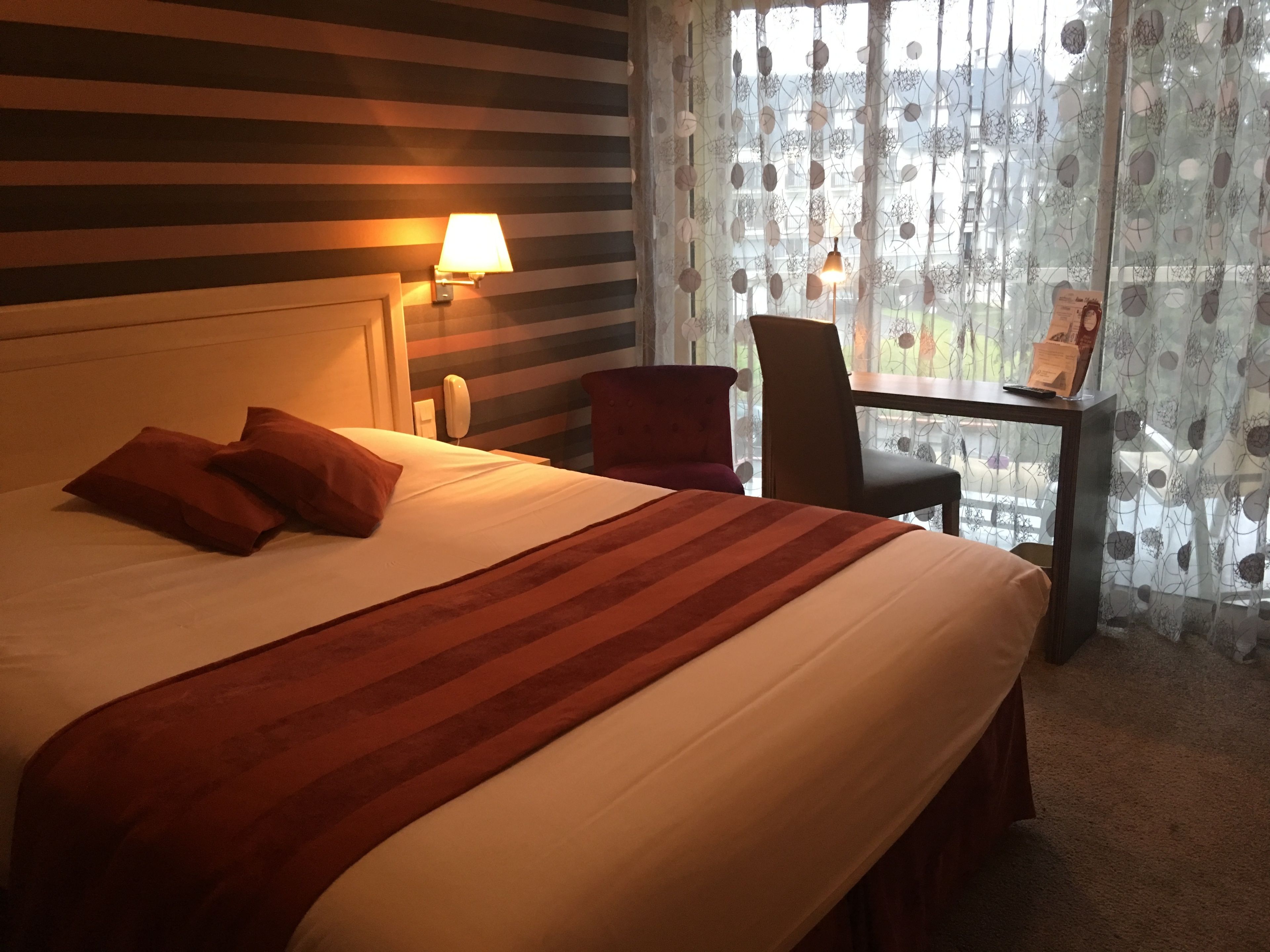 standard double room, balcony | in-room safe, individually decorated, desk, blackout curtains