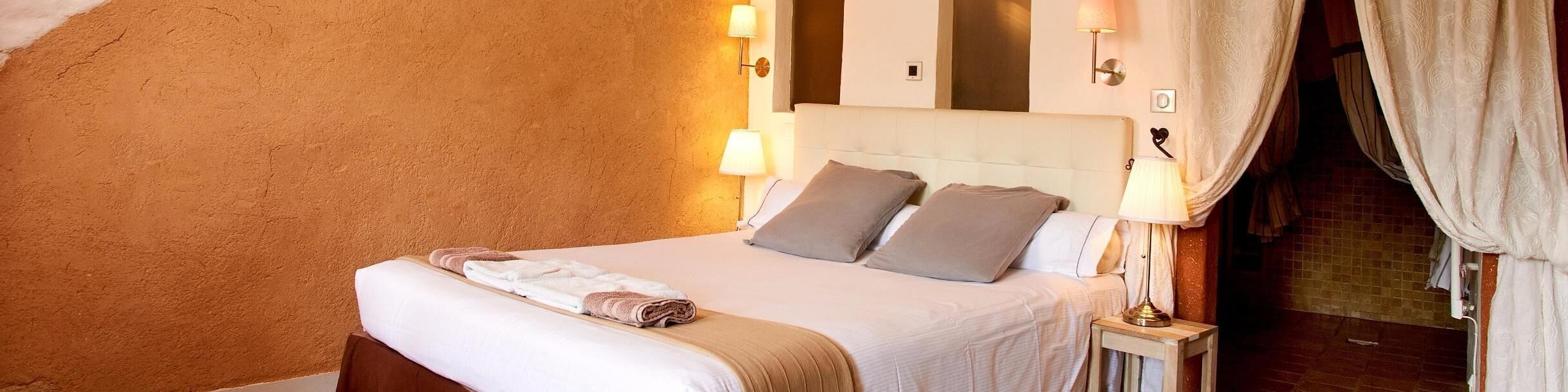 Premium bedding, in-room safe, desk, blackout curtains