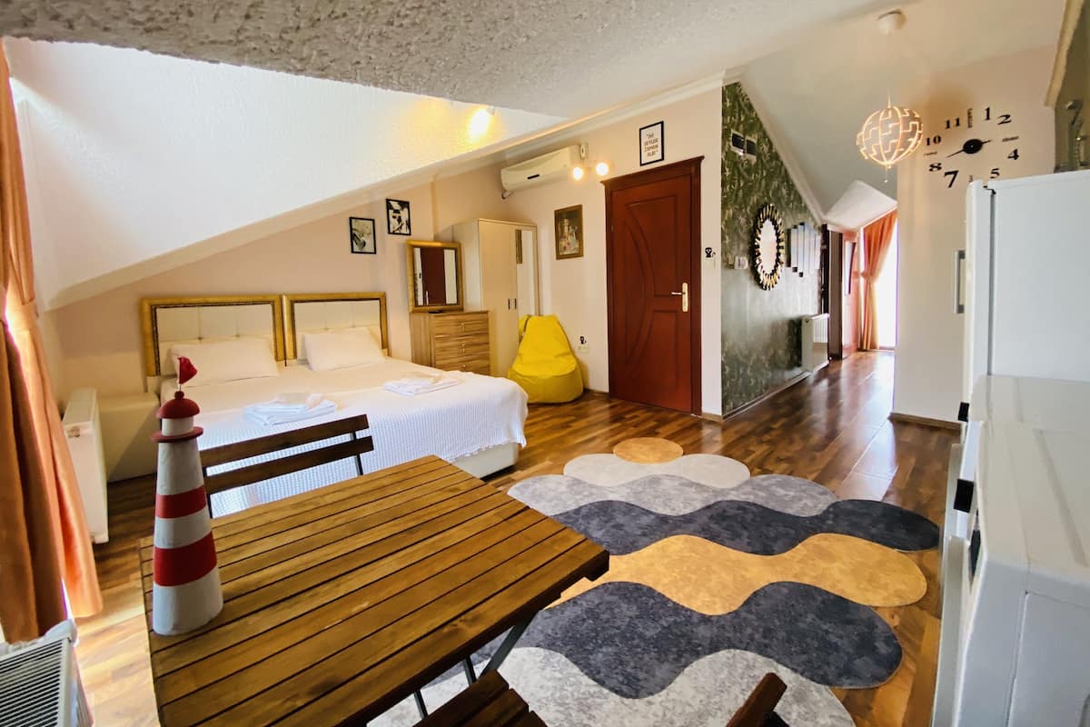 Penthouse Deluxe