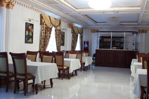 Dining - Grand Nur Hotel (Tashkent)