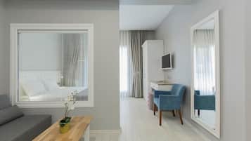Estudio Deluxe | Edredón, minibar, insonorización y tabla de planchar con plancha