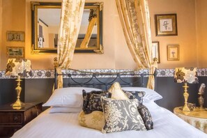Comfort Double Room, City View | Premium bedding, iron/ironing board, free WiFi, bed sheets - Britannia House  (Lymington)