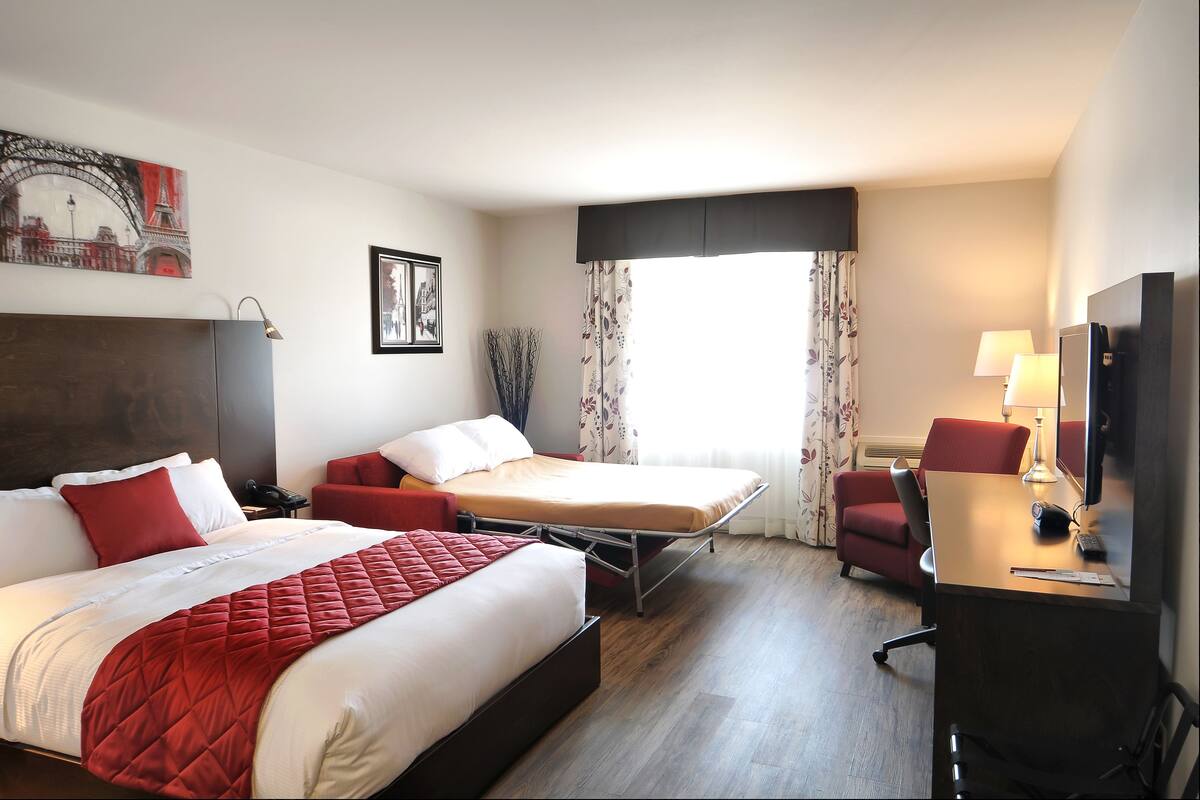 Superior Room, 1 Queen Bed with Sofa bed | Desk, soundproofing, iron/ironing board, rollaway beds (surcharge)