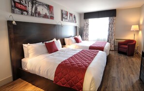 Desk, soundproofing, iron/ironing board, rollaway beds - Hôtel Le Floral (Sherbrooke)