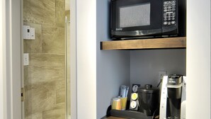 Mini fridge - Hôtel Le Floral (Sherbrooke)