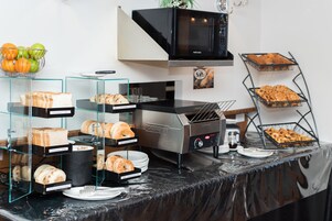 Desayuno completo incluido todos los días 