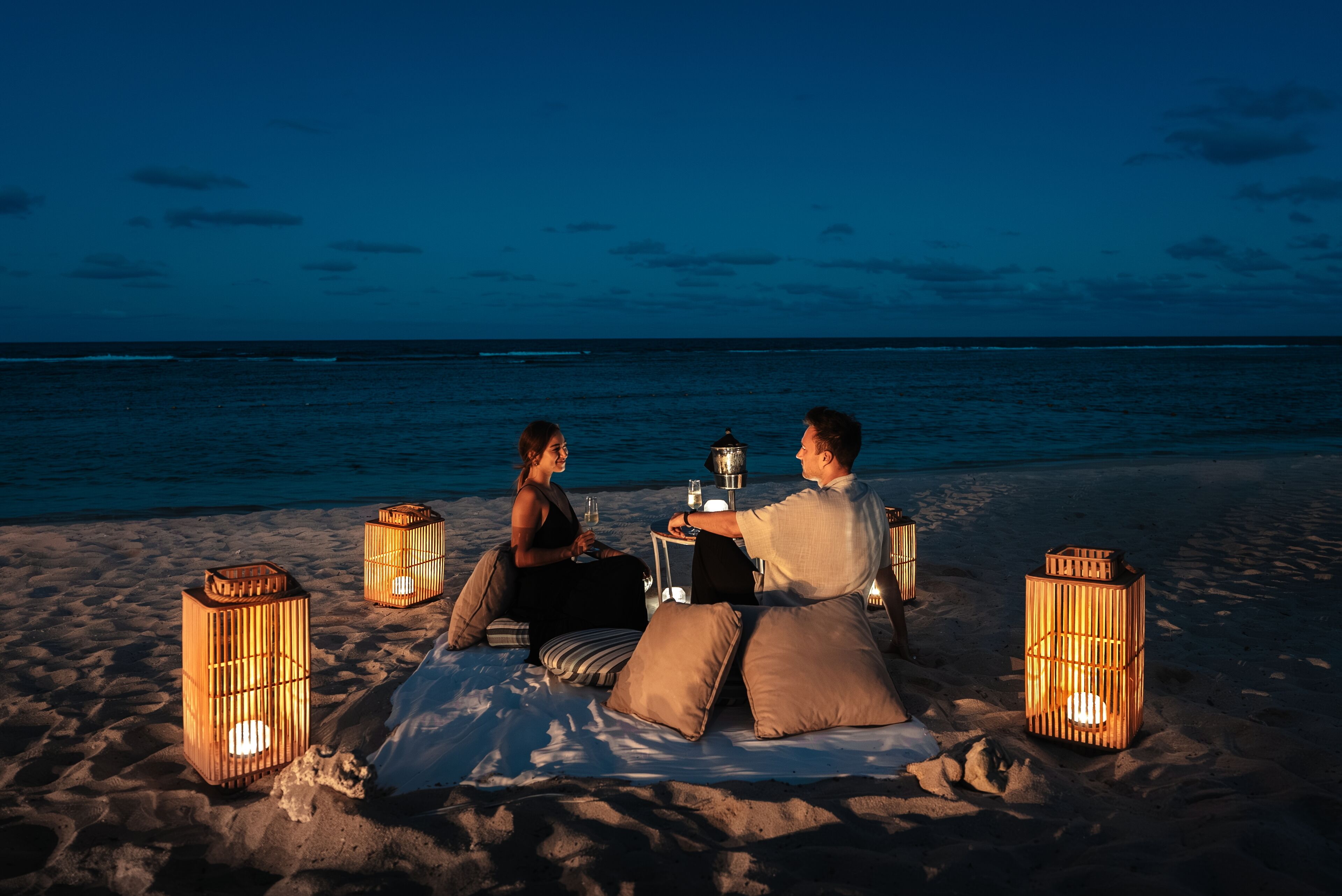 3 restaurantes, se sirven desayunos, comidas y cocina internacional