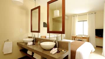 1 chambre, coffres-forts dans les chambres, fer et planche Ă repasser