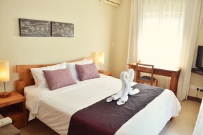 1 bedroom, in-room safe, iron/ironing board, free cots/infant beds - Athéna Villas by Fine and Country (Grand-Baie)