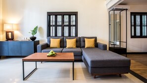 35-Zoll-Flachbildfernseher mit Satellitenempfang, Fernseher