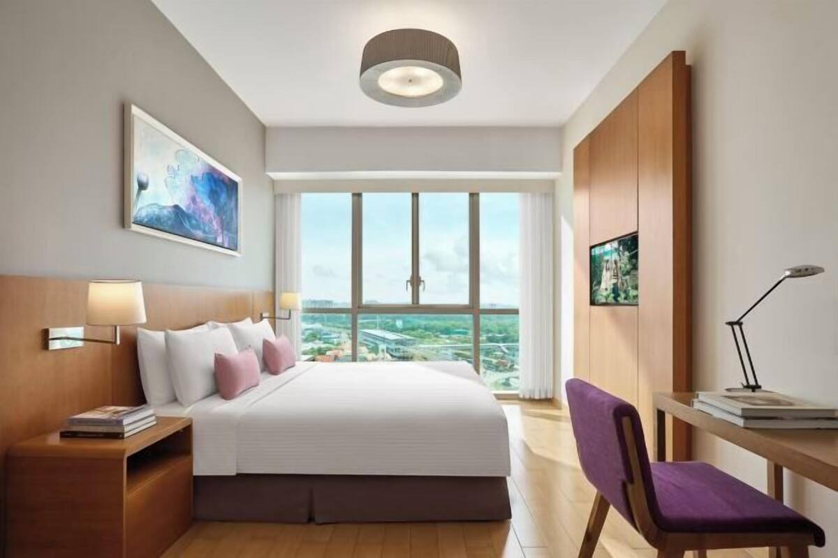 1 bedroom, minibar, in-room safe, desk