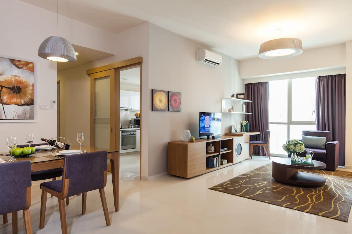 2-Bedroom Premier Apartment | 1 bedroom, minibar, in-room safe, desk
